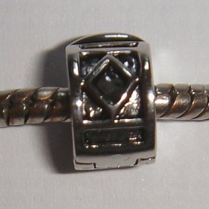 Clip with small diamond