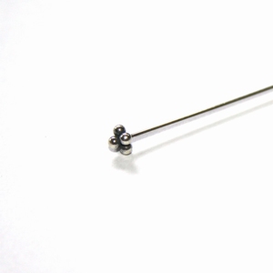 Zilveren headpins vijf bolletjes in pyramide, 6 cm-Ø 0,75 mm