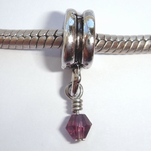 Pendant with little purple zirconia