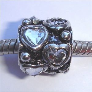 Cylinder with dots and 8 heart zirconia's