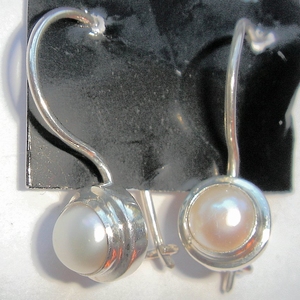 Sterling silver earrings with pearl