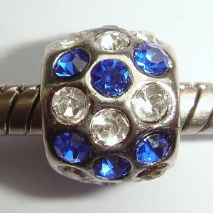Barrel with white and blue zirconia's