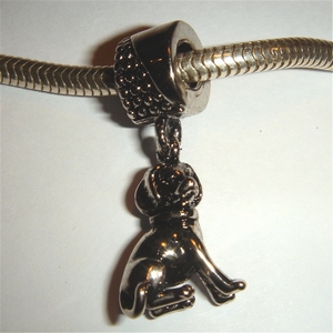 Dotted pendant with dog