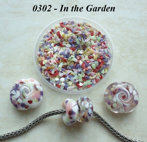 FrMx0302 - In the Garden