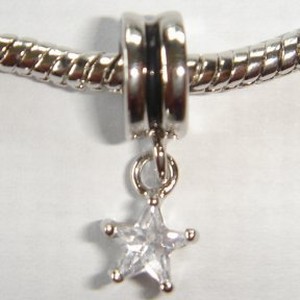 Pendant with star zirconia