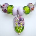 Pendant with flowers + 6 beads 