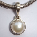 Sterling silver pendant freshwater pearl in silver 