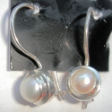 Sterling silver earrings with pearl 