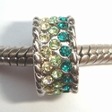 Cylinder with 3 rows of green zirconia's 