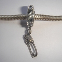 Safety-pin pendant with zirconia 