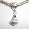 Beautiful pendant with white zirconia's 